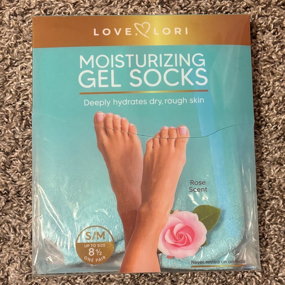 NEW Moisturizing Gel Socks